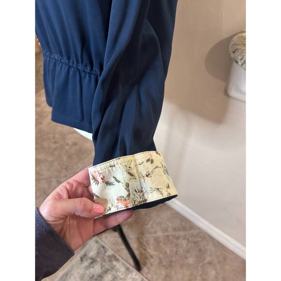 Frye and Co. Lightweight Cropped Navy Blue M Jacket ⭐BOGO🎉 - Picture 9 of 9